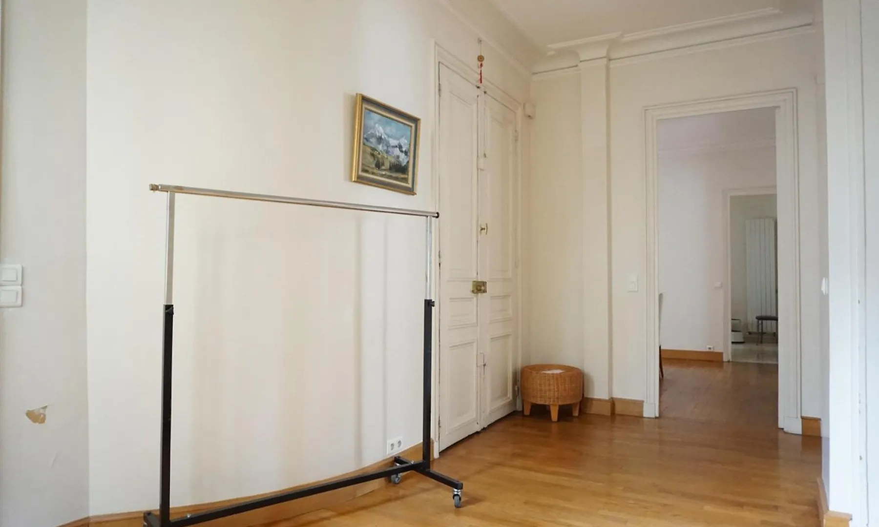 Avenue D'iena - 16 *